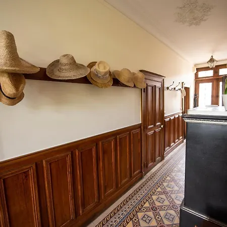 Clos Floresine Bed & Breakfast